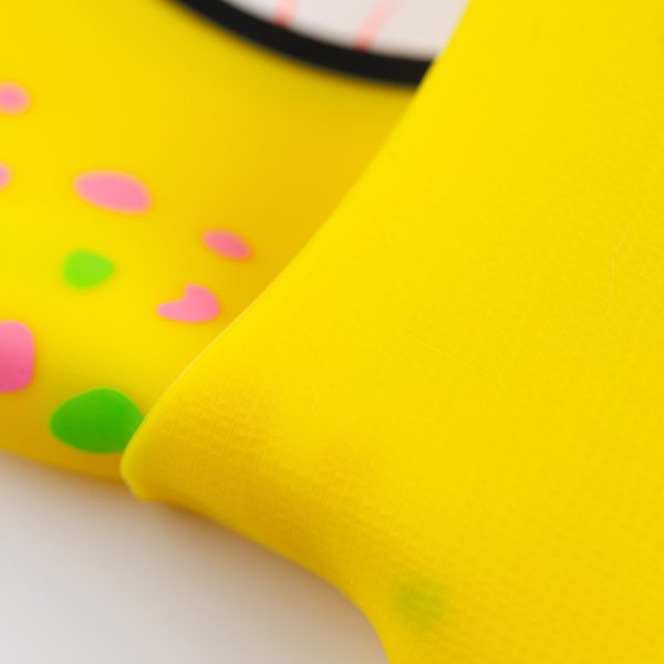 Шапочка FLEXIFIT SILK EFFECT PRINT MINI FRIENDS 12-48 мес цвет EYEQ